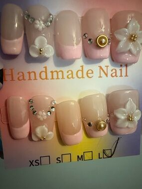 Handmade Pink Floral acrylic Press-On Nails with Rhinestones
